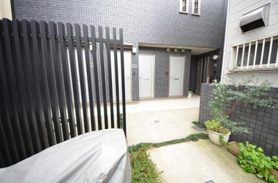 【エントランス】 | CLOCHETTE | 清潔なエントランスです