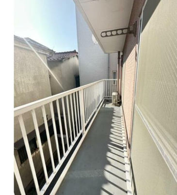 【バルコニー】 | 彩雲荘 | 外からの目が気にならないバルコニーで洗濯物が干せます