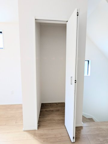 葛飾区東金町４丁目の新築戸建の収納|～リビング内 収納写真～