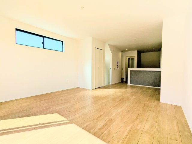 葛飾区東金町４丁目の新築戸建の居間・リビング|～リビング写真～