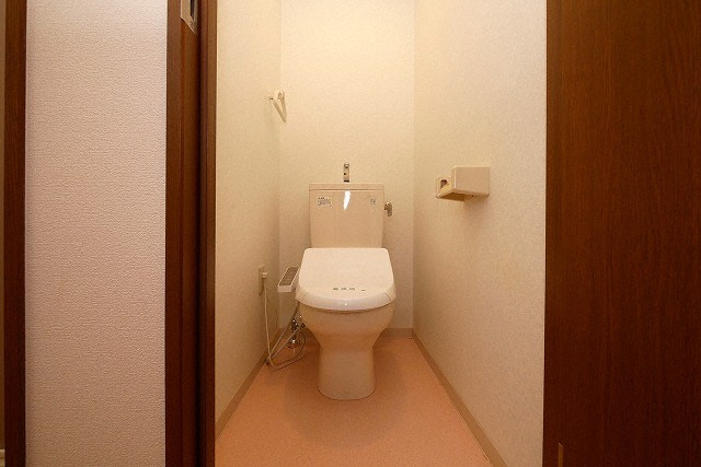 大阪市都島区都島北通２丁目の賃貸マンションのトイレ