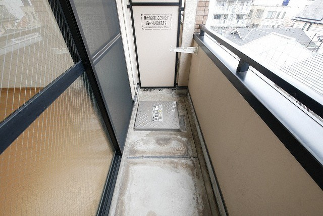 大阪市都島区都島北通２丁目の賃貸マンションのバルコニー