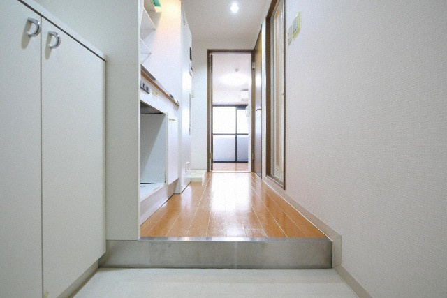 大阪市都島区都島北通２丁目の賃貸マンションの玄関