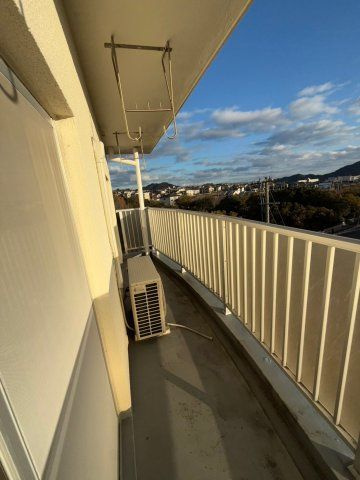 白川台ハイツ７号棟のバルコニー