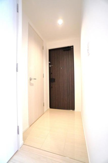 【玄関】 | ＳＯＬＡＳＩＡｒｅｓｉｄｅｎｃｅ亀戸 | ※写真は同タイプ住戸です。