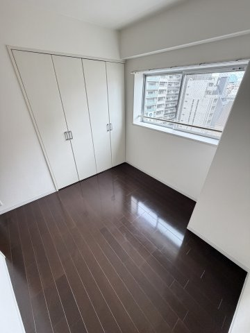 URBAN FLATS中之島 (旧 LaDouceur中之島)の寝室