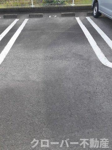 サンライト　リブＢの駐車場