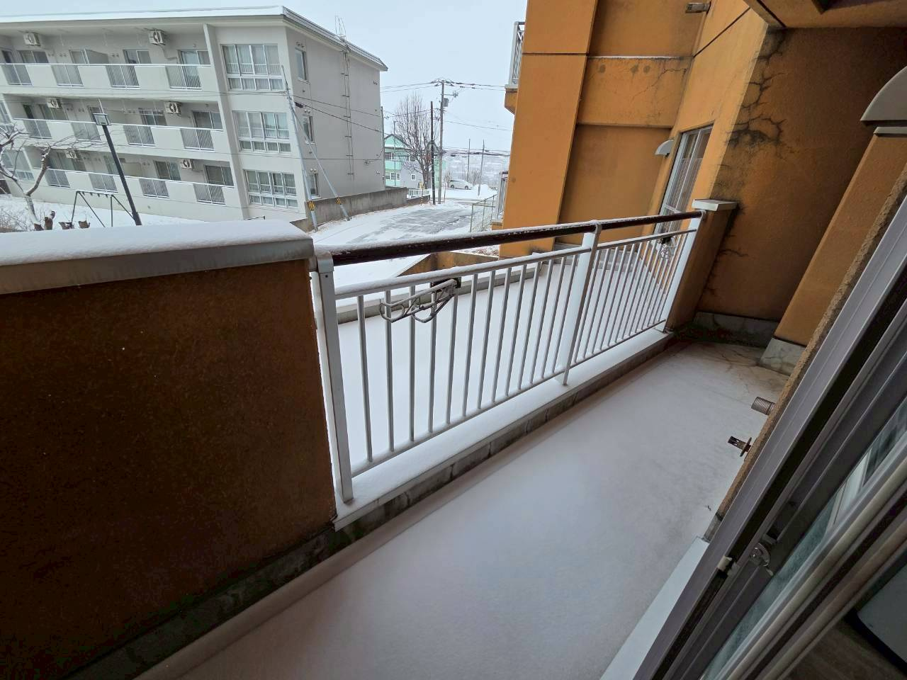 大栄マンション鶴ケ岱のバルコニー