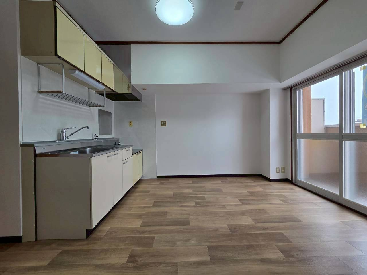 大栄マンション鶴ケ岱の居間・リビング