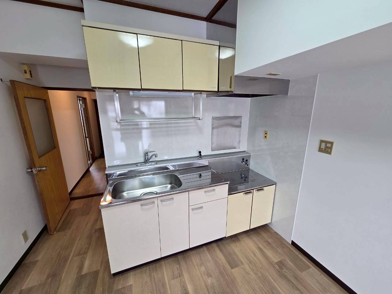 大栄マンション鶴ケ岱のキッチン