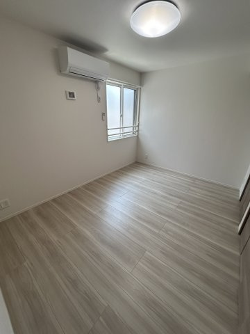 La Maison 高羽町の洋室