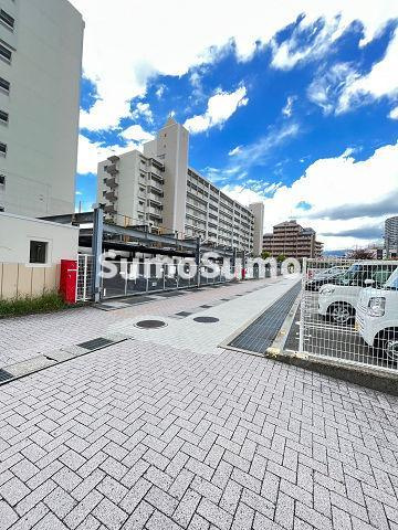 ＵＲルネシティ西宮津門の駐車場