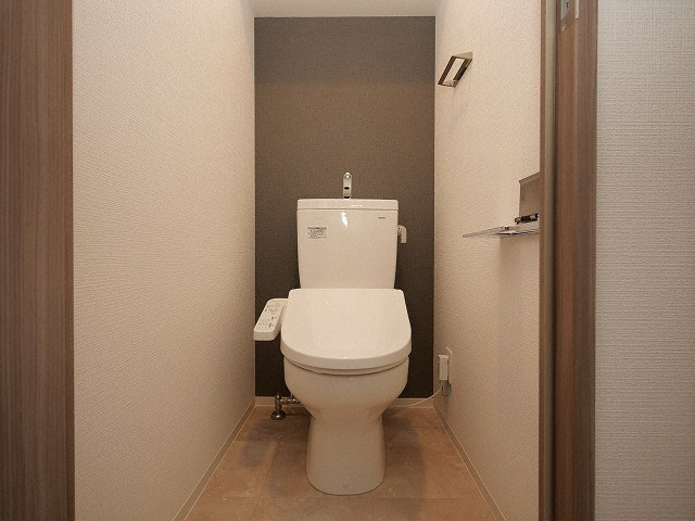 大阪市都島区中野町５丁目の賃貸マンションのトイレ