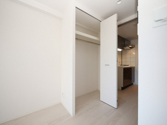 大阪市都島区中野町５丁目の賃貸マンションの収納