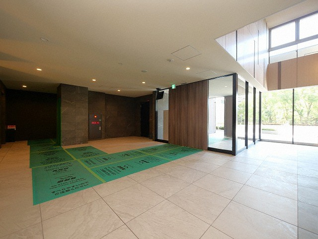 大阪市都島区中野町５丁目の賃貸マンションのロビー