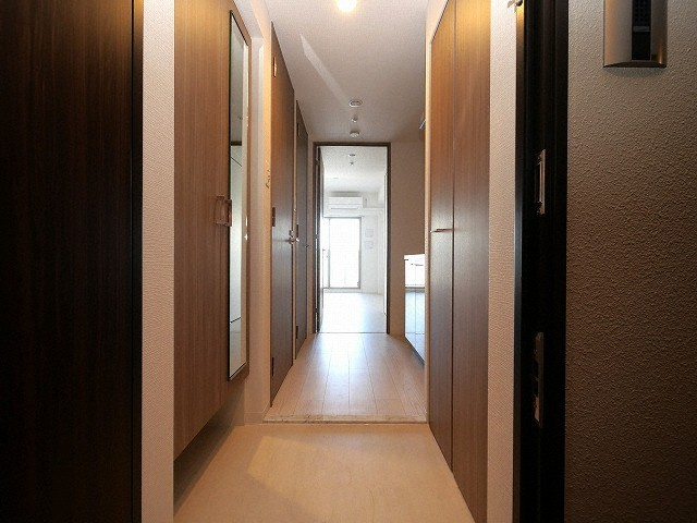 大阪市都島区中野町５丁目の賃貸マンションの玄関