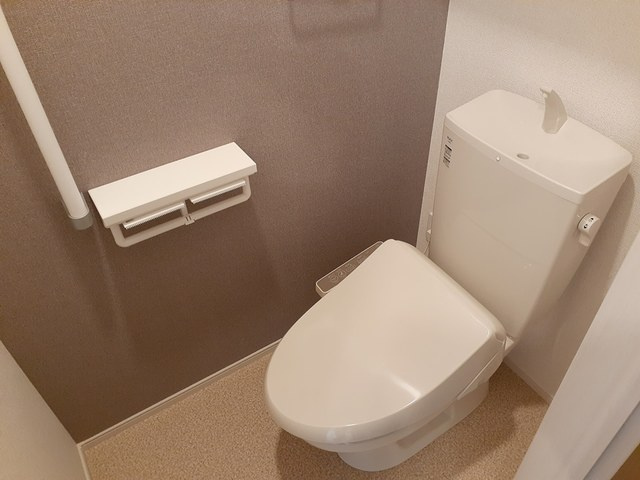 ウォシュレット付きのトイレです♪