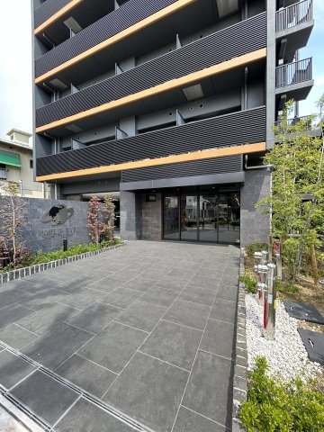 ワールドアイ難波City Gateのエントランス