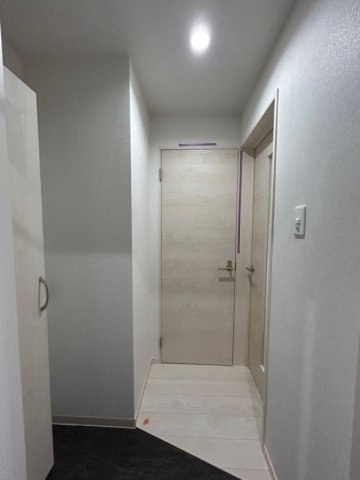 ＭＡＸＩＶ　ＣＩＴＹ神戸鷹取　ＴＲＥの玄関|収納もある玄関です