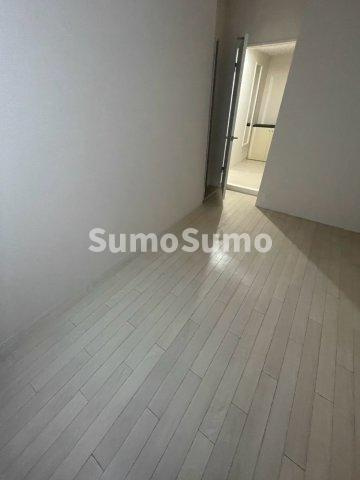 ベルトゥリー若草ANNEXの寝室|ゆったり過ごせるリビングです