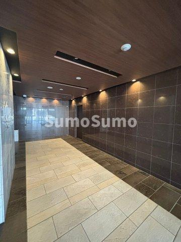 プレサンス玉造駅前ルージュのロビー|建物の内部です