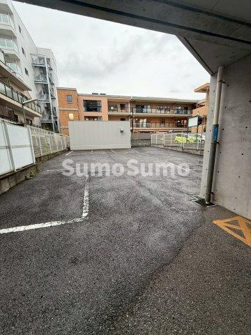 BEL　AIR住吉の駐車場