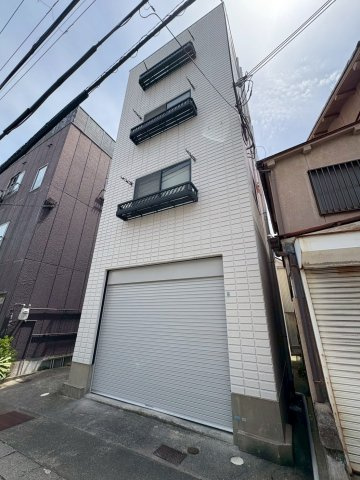 リバーサイド西山の外観