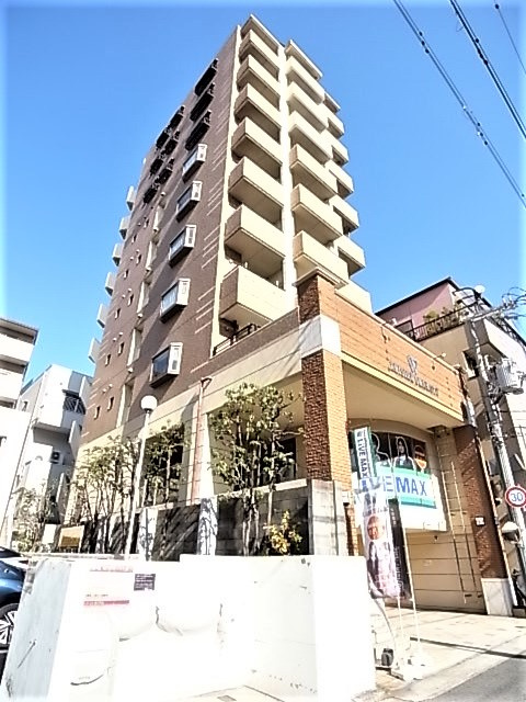 ワコーレエキサイド岡本の外観