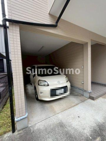 満池谷町貸家の駐車場