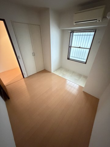 URBAN FLATS中之島 (旧 LaDouceur中之島)の寝室