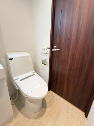 URBAN FLATS中之島 (旧 LaDouceur中之島)のトイレ|ゆったりとした空間のトイレです