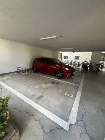 ルクレ新大阪レジデンスの駐車場|駐車場完備です