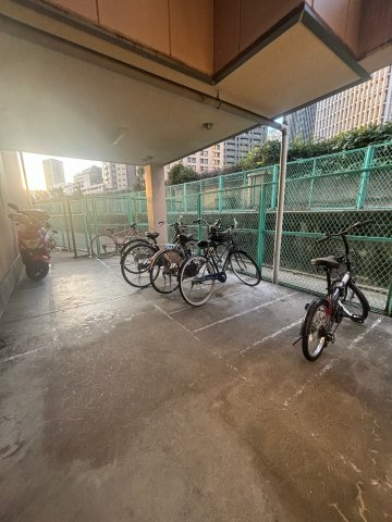 RIO土佐堀の駐車場