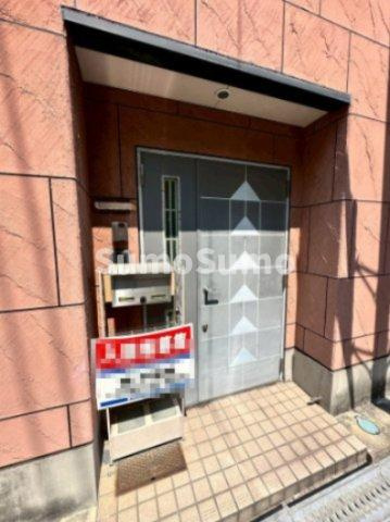 与古道町戸建てのエントランス