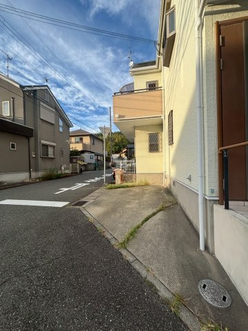 メゾンドソレイユの駐車場|カースペースがあります