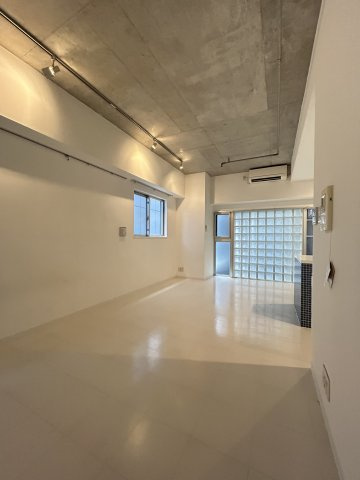 ルクレ堺筋本町レジデンスのロビー