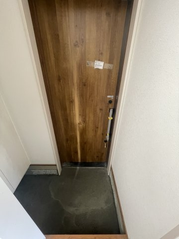 房王寺町3丁目C棟PJの玄関