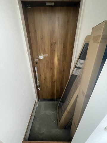 房王寺町3丁目C棟PJの玄関