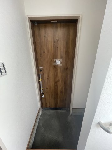 房王寺町3丁目C棟PJの玄関