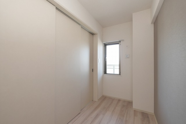 大阪市都島区都島本通４丁目の賃貸マンションの洋室