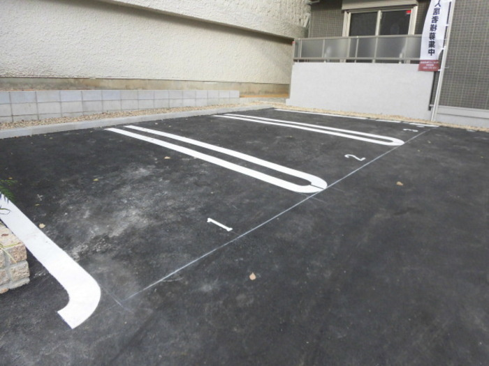 テラコート北野坂の駐車場