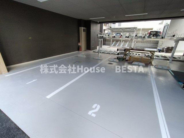 スワンズシティ神戸湊川の駐車場