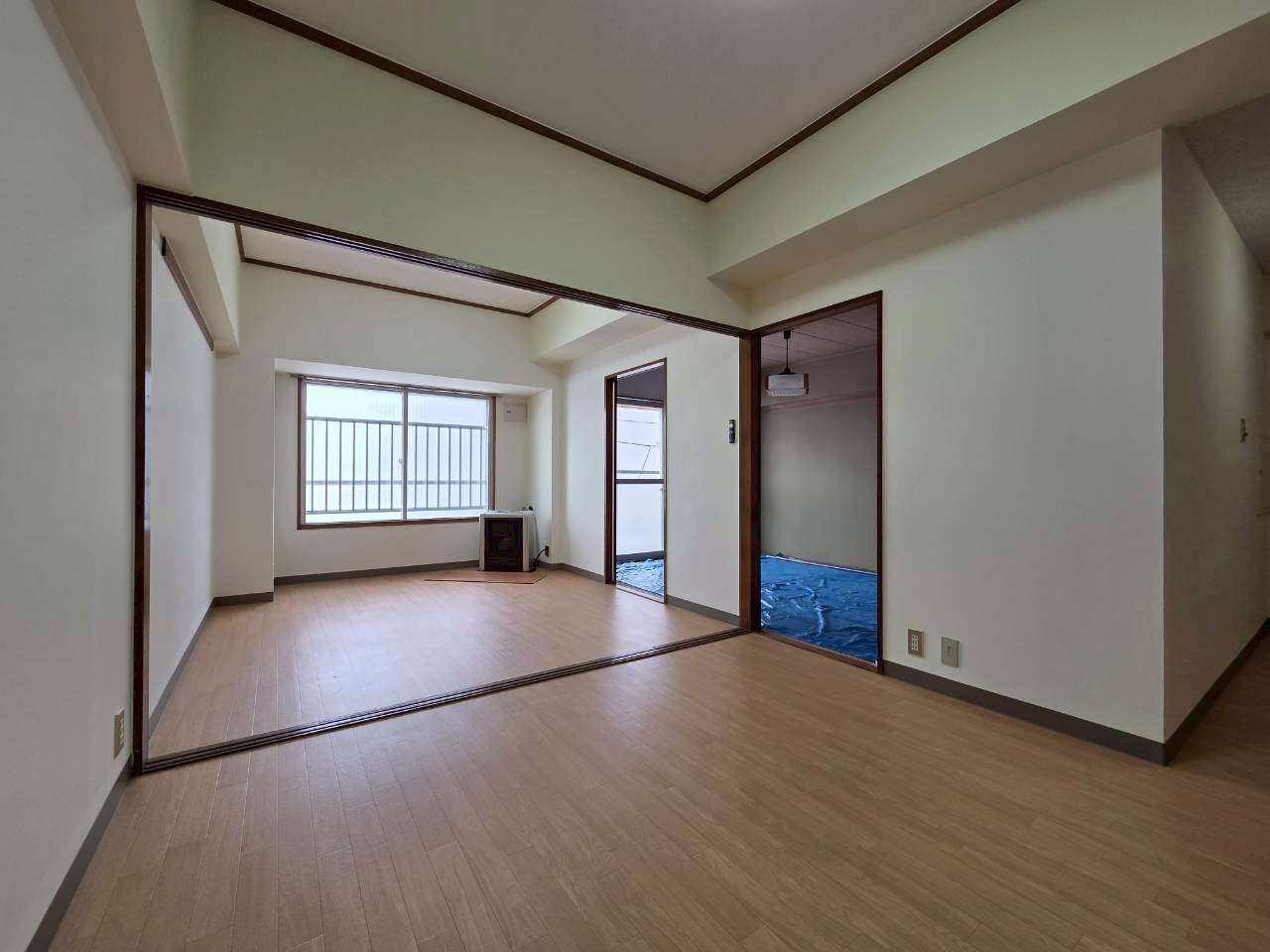 大栄マンション鶴ケ岱の居間・リビング