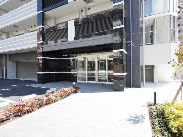 エスリードレジデンス ザ・グラン大阪ノアのエントランス