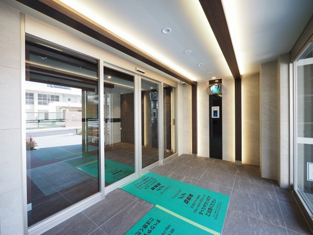 エスリードレジデンス ザ・グラン大阪ノアのロビー