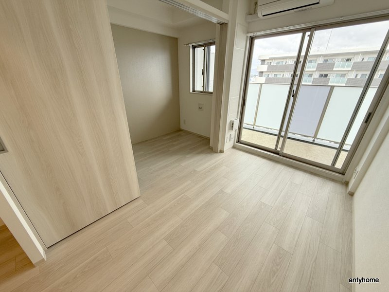 プレサンス東淀川駅前プローシェ　仲介手数料無料の居間・リビング