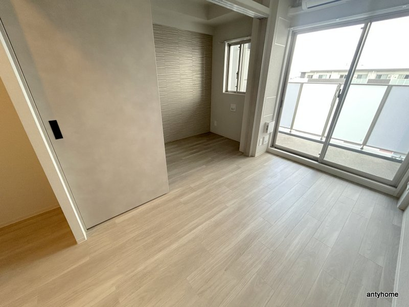 プレサンス東淀川駅前プローシェ　仲介手数料無料の居間・リビング