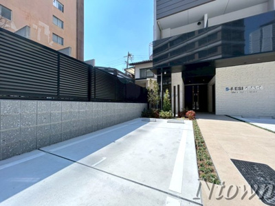 【駐車場】 | S-RESIDENCE名駅北alesia(アレシア) | 車をお持ちの方に嬉しい駐車場付きの物件です