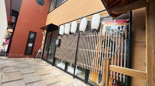 大阪市北区池田町の店舗一部のエントランス