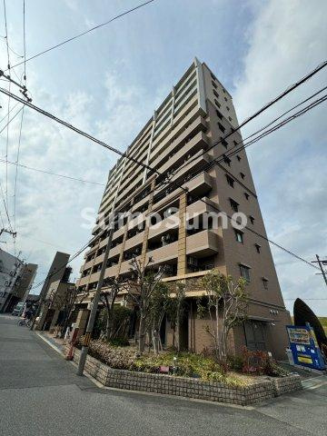 エステムコート梅田・天神橋リバーフロントの外観|外観は落ち着いています